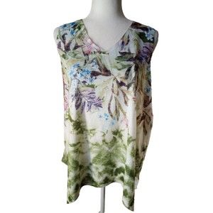 Time and Tru Women's Shirt Lg. Green Floral Laser cut Pattern Sleeveless V-Neck